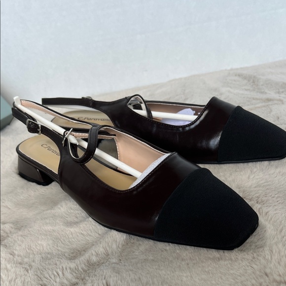 NWT: Elegant Brown and Black Slingback Flats - Picture 1 of 9